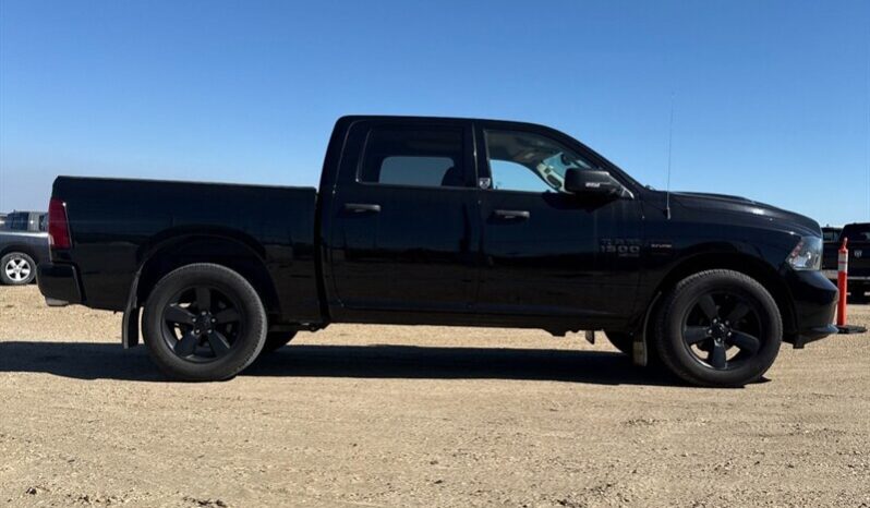
								2020 RAM 1500 Classic Express full									