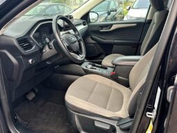 
										2022 Ford Escape SE full									