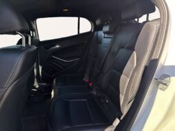 
										2019 Mercedes-Benz GLA-Class GLA 250 4MATIC full									