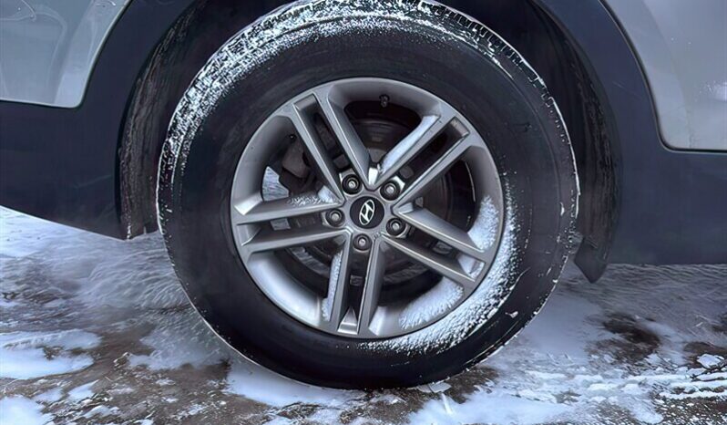 
								2018 Hyundai Santa Fe Sport 2.4L full									