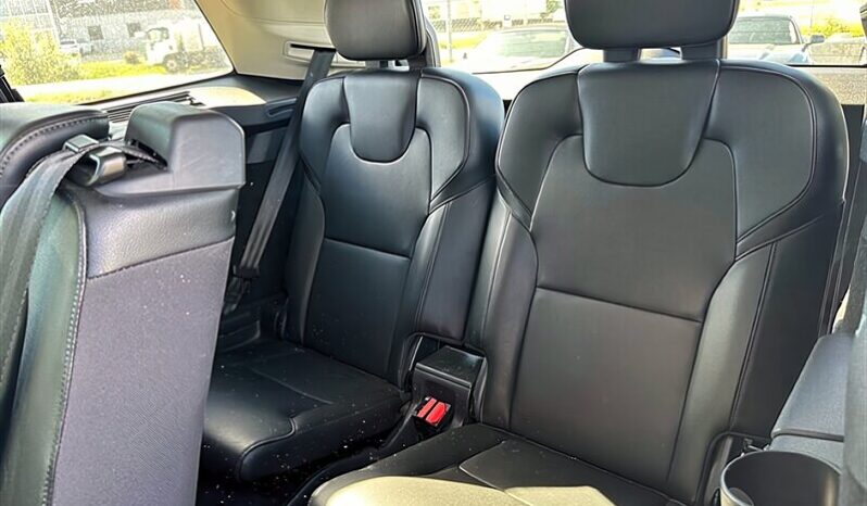 
								2017 Volvo XC90 T5 Momentum full									