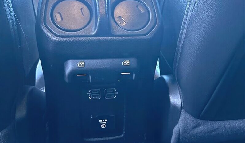 
								2019 Jeep Wrangler Sahara full									