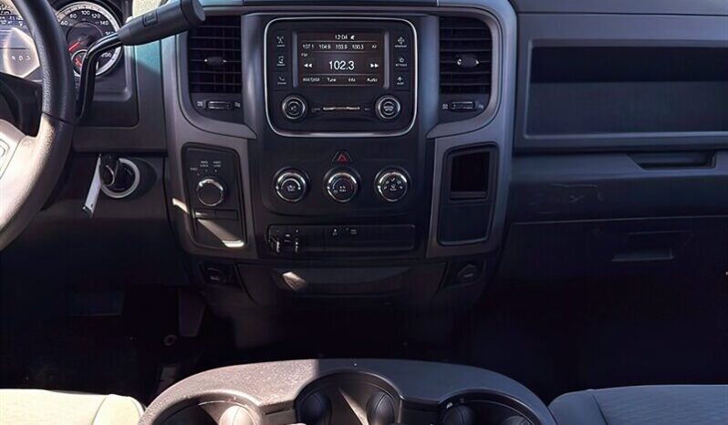 
								2017 RAM 1500 Express full									
