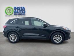 
										2022 Ford Escape SE full									