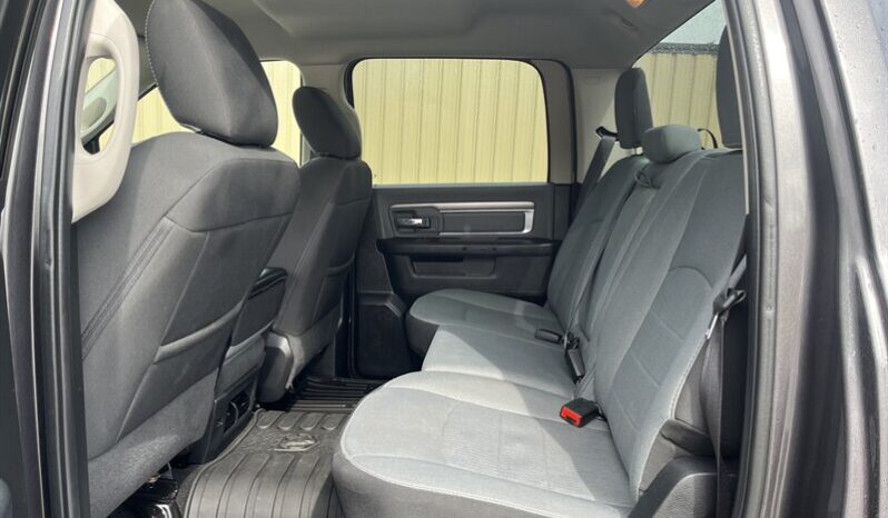 
								2022 RAM 1500 Classic SLT full									