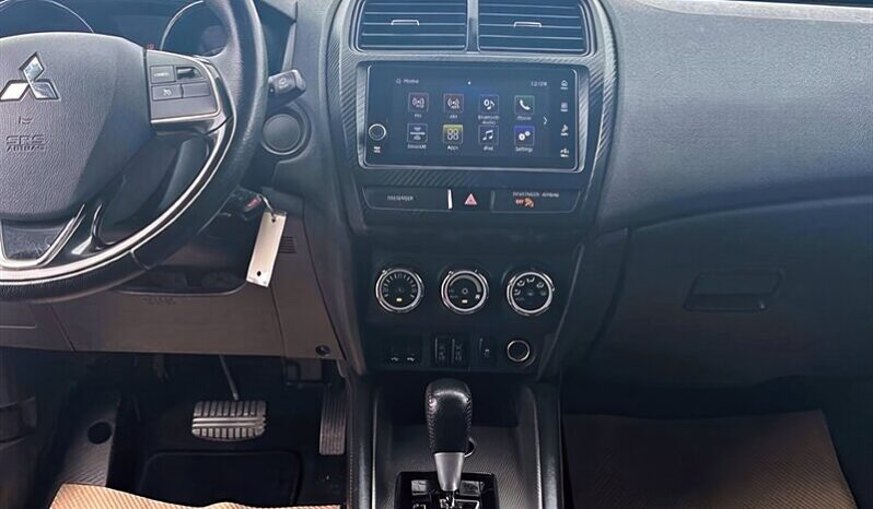 
								2019 Mitsubishi RVR SE AWC full									