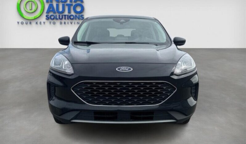 
								2022 Ford Escape SE full									
