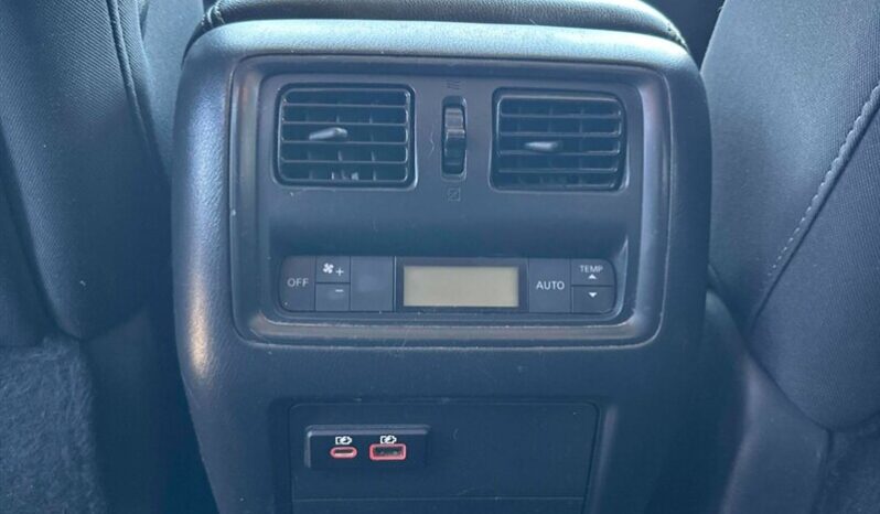 
								2020 Nissan Pathfinder SV Tech full									