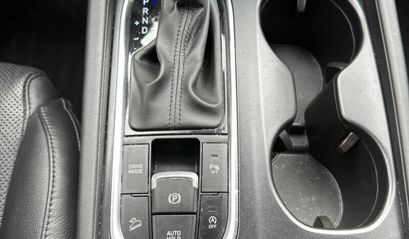 
								2020 Hyundai Santa Fe Preferred 2.4L full									