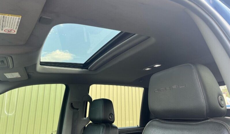 
								2020 GMC Sierra 2500 Denali Diesel full									