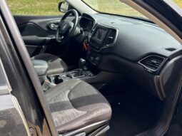 
										2019 Jeep Cherokee Latitude full									