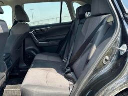 
										2019 Toyota RAV4 LE full									