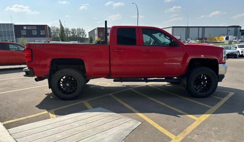 
								2018 Chevrolet Silverado 1500 LT full									