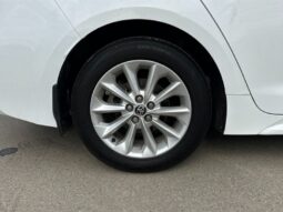 
										2022 Toyota Corolla LE full									