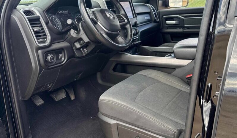 
								2022 RAM 3500 Big Horn Night Edition 8ft Box full									