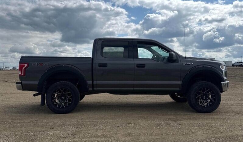 
								2017 Ford F-150 XLT full									
