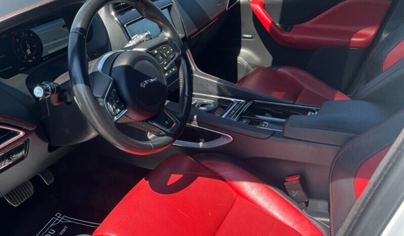 
								2019 Jaguar F-PACE 20d R-Sport full									