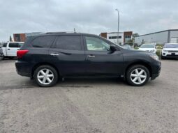 
										2019 Nissan Pathfinder SV full									