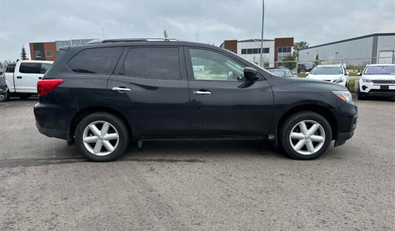 
								2019 Nissan Pathfinder SV full									