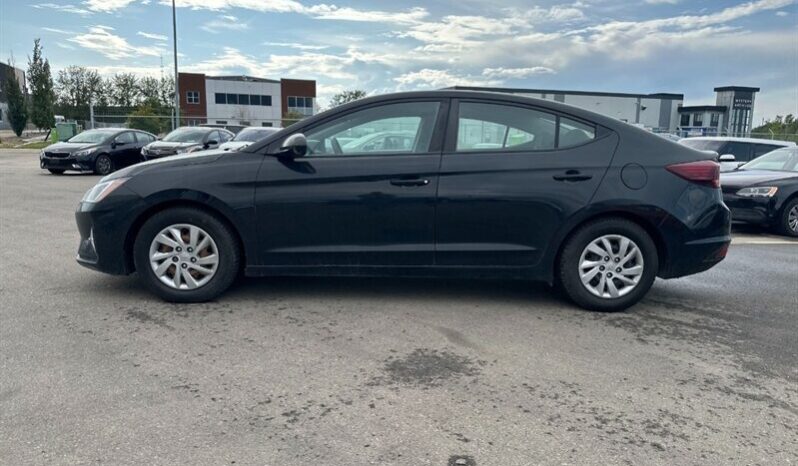 
								2020 Hyundai Elantra Essential full									