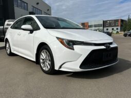 
										2022 Toyota Corolla LE full									