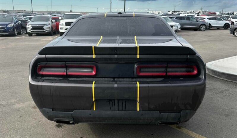 
								2017 Dodge Challenger SXT Plus full									