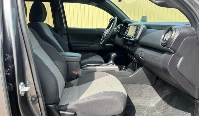 
								2022 Toyota Tacoma TRD Sport full									