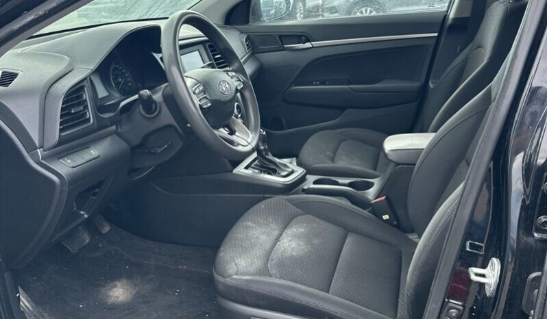 
								2020 Hyundai Elantra Essential full									