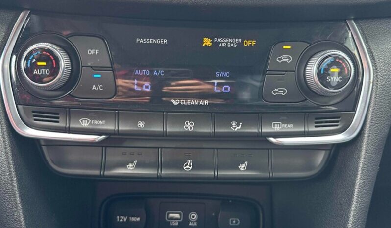 
								2020 Hyundai Santa Fe Preferred 2.4L full									
