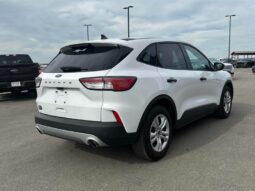 
										2021 Ford Escape S full									