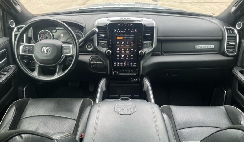 
								2021 RAM 3500 Laramie Dually Diesel Night Edition Aisin full									