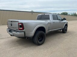 
										2021 RAM 3500 Laramie Dually Diesel Night Edition Aisin full									
