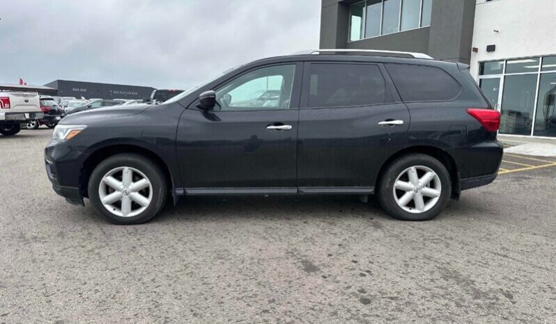 
								2019 Nissan Pathfinder SV full									