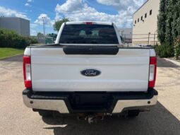 
										2017 Ford F-350 Super Duty XLT full									