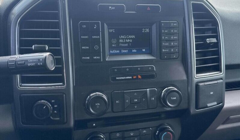 
								2017 Ford F-150 XLT full									