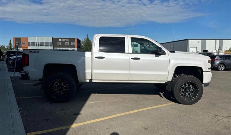 
								2018 Chevrolet Silverado 1500 LTZ Z71 full									