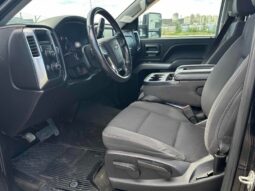 
										2018 Chevrolet Silverado 1500 LT full									