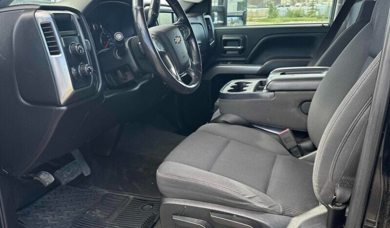 
								2018 Chevrolet Silverado 1500 LT full									