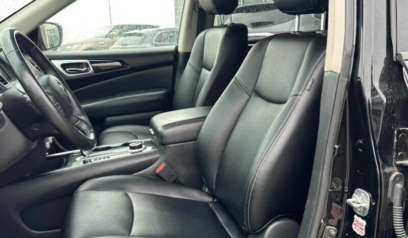 
								2019 Nissan Pathfinder SV full									