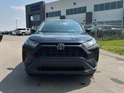 
										2019 Toyota RAV4 LE full									