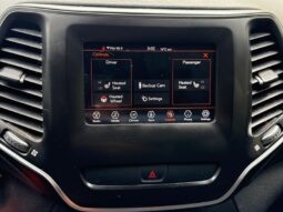 
										2019 Jeep Cherokee Latitude full									