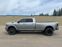 
										2021 RAM 3500 Laramie Dually Diesel Night Edition Aisin full									