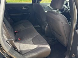 
										2019 Jeep Cherokee Latitude full									