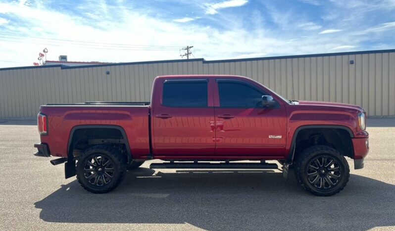 
								2018 GMC Sierra 1500 SLT full									