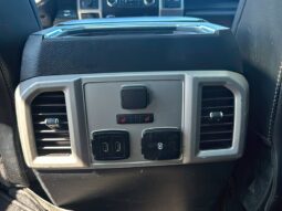 
										2019 Ford F-150 Lariat full									