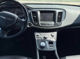 
										2016 Chrysler 200 S full									