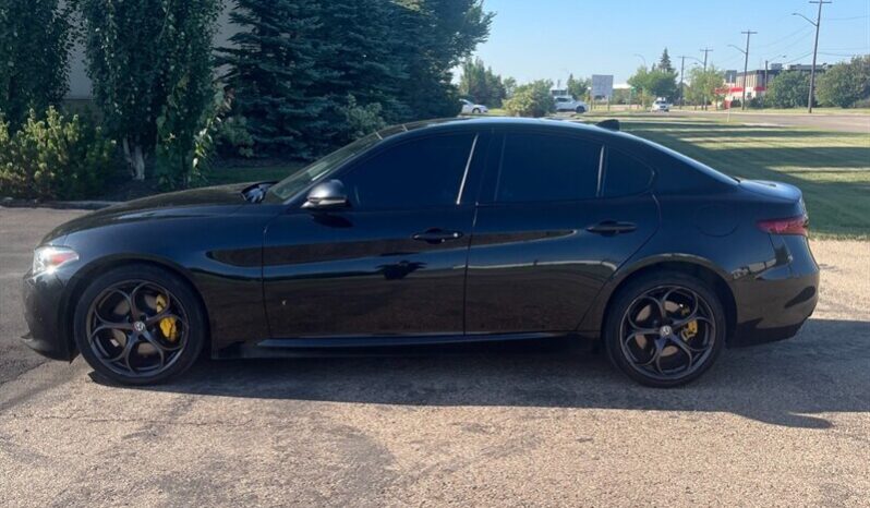 
								2017 Alfa Romeo Giulia Ti full									