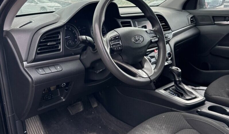 
								2020 Hyundai Elantra Essential full									