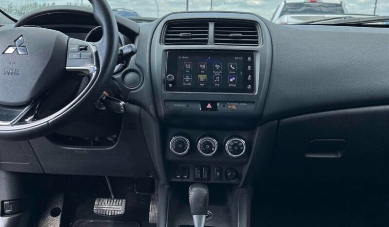 
								2019 Mitsubishi RVR SE AWC full									