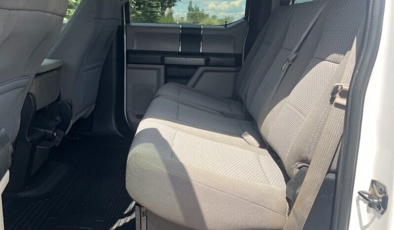 
								2017 Ford F-350 Super Duty XLT full									